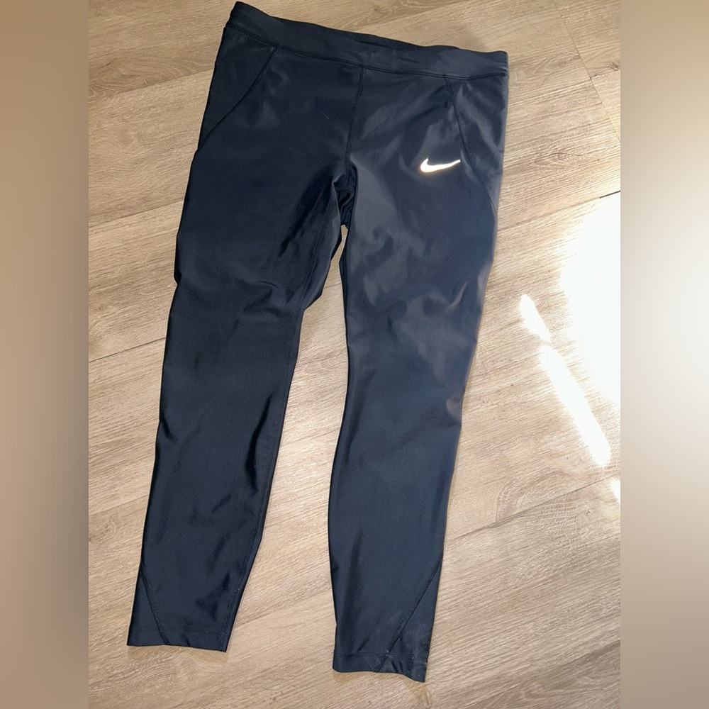 Nike Women's Dark black Leggings